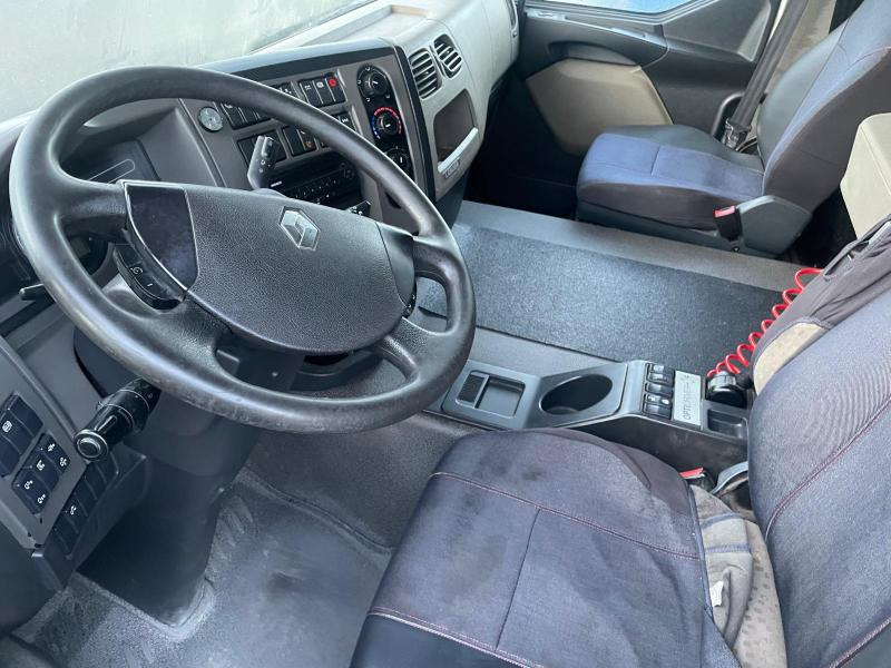 Trekker Renault Lander