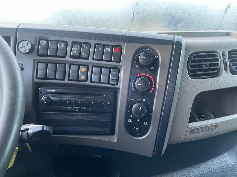 Trekker Renault Lander