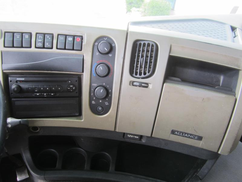 Trekker Renault Premium