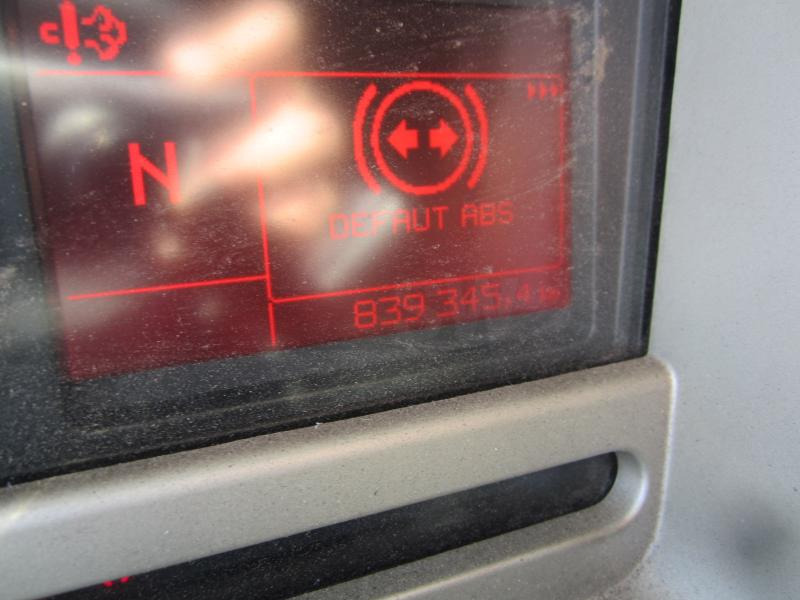 Trekker Renault Premium 410 DXI