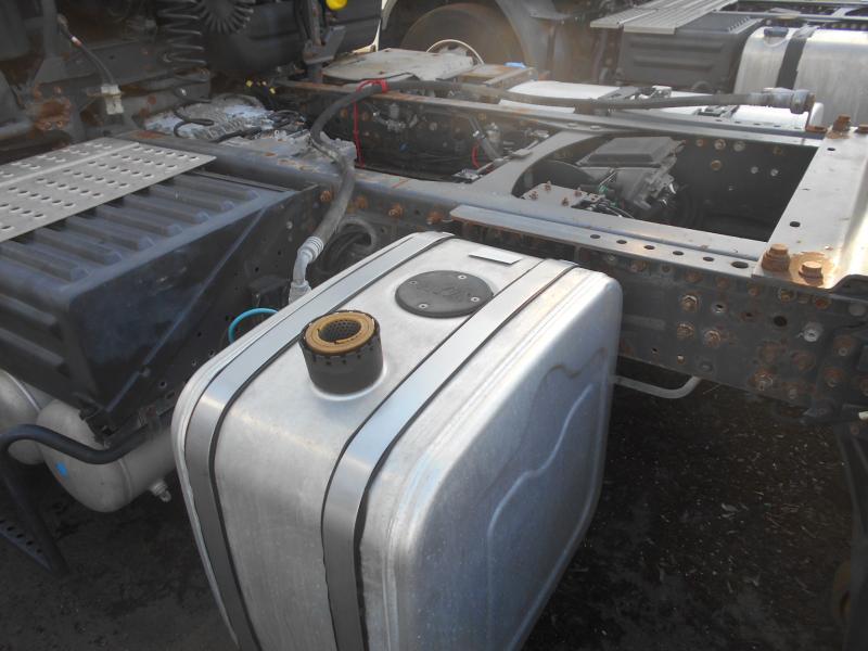 Trekker Renault Premium 410 DXI