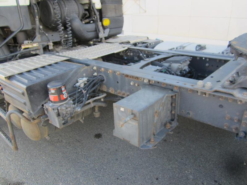 Trekker Renault Premium 410 DXI