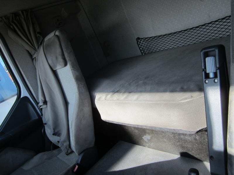 Trekker Renault Premium 410 DXI