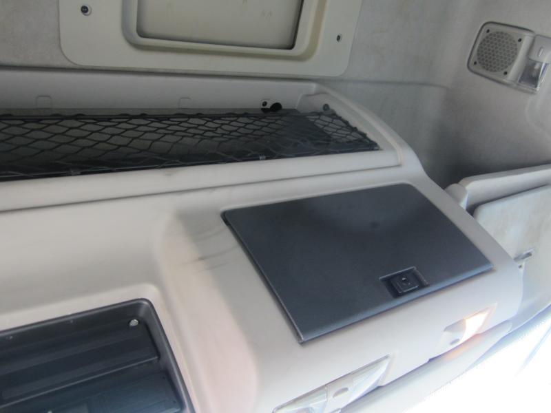 Trekker Renault Premium 410 DXI