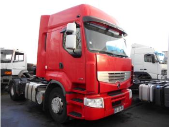 Trekker Renault Premium 440 DXI