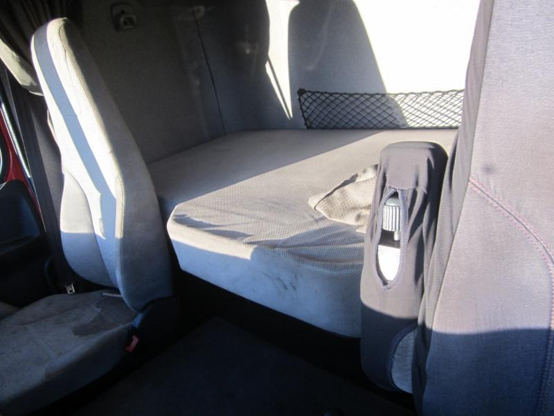 Trekker Renault Premium 450 DXI