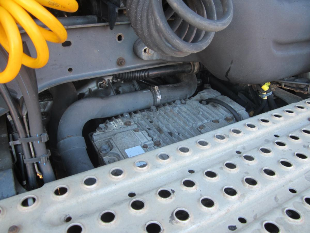 Trekker Renault Premium 450 DXI