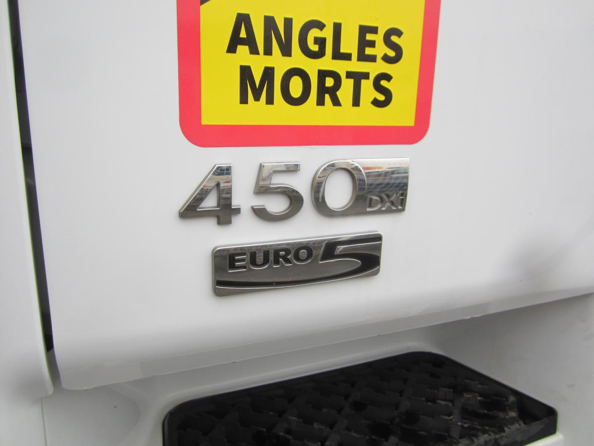 Trekker Renault Premium 450 DXI