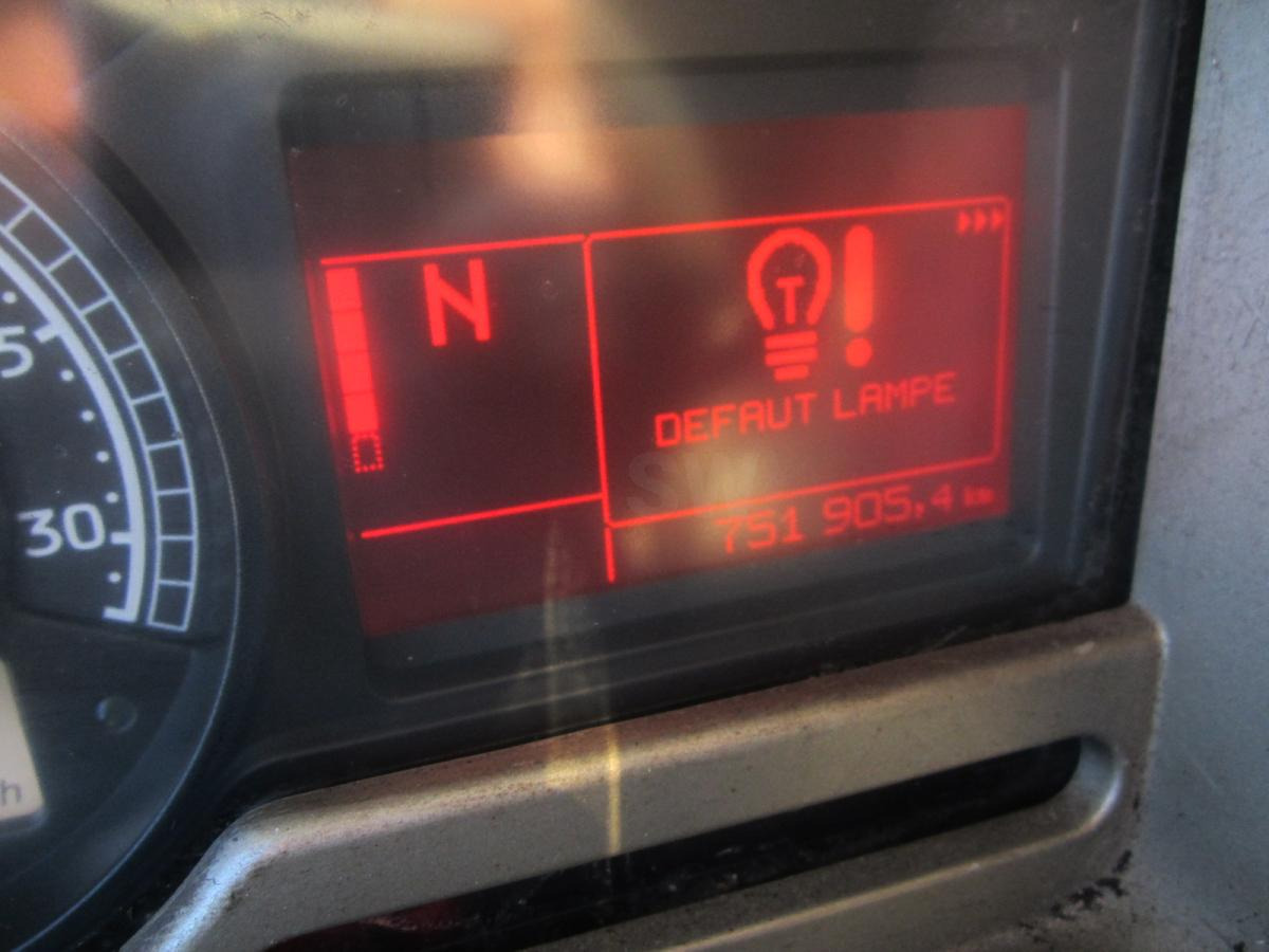 Trekker Renault Premium 450 DXI