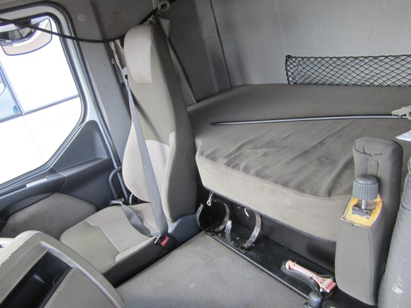 Trekker Renault Premium 460 DXI