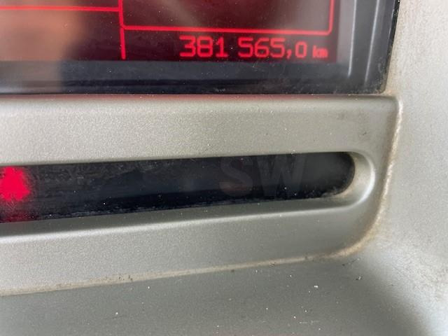 Trekker Renault Premium Lander