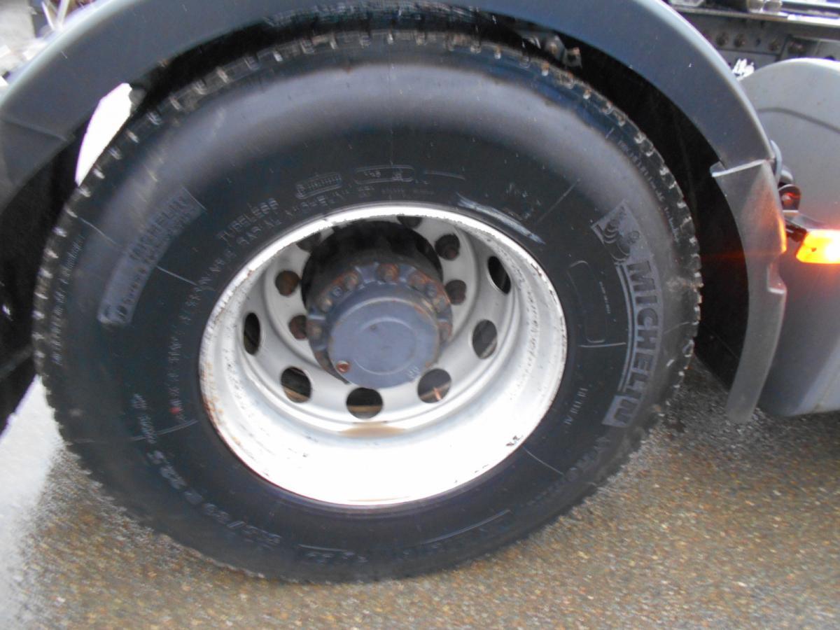 Trekker Renault Premium Lander 450