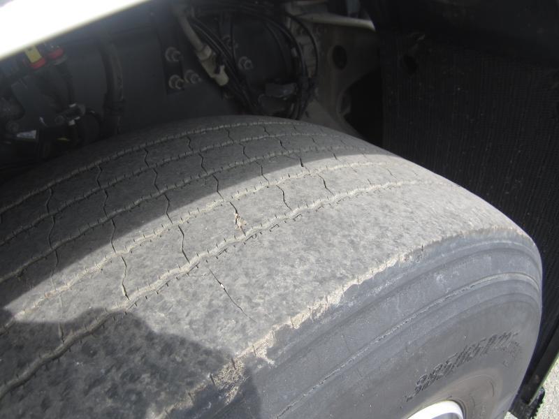 Trekker Renault T-Series 480