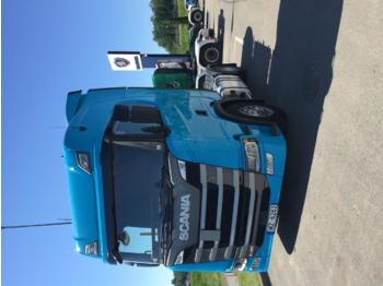 Trekker SCANIA R450
