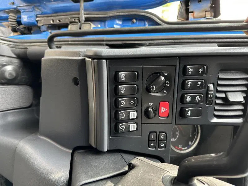 Trekker Scania R490 Highline Standard Intarder Alcoa dt. LKW E6