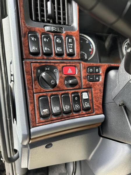 Trekker Scania R 520 4x2 Standard Kipphydr.Retarder deuts.LKW V8
