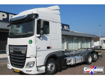 Containertransporter/ Wissellaadbak vrachtwagen DAF XF 450