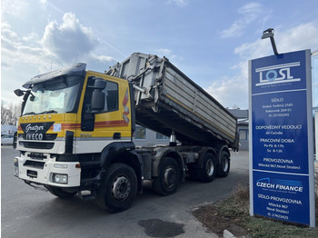 Kipper vrachtwagen IVECO Trakker