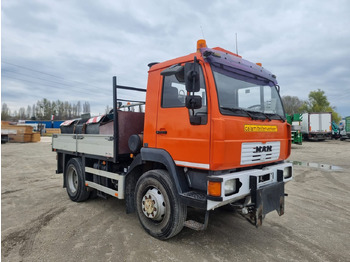 Vrachtwagen met open laadbak MAN