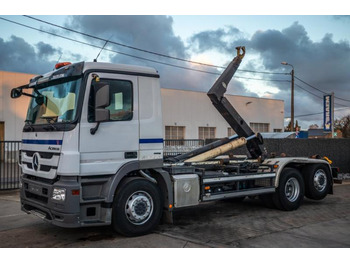Containertransporter/ Wissellaadbak vrachtwagen MERCEDES-BENZ Actros 2646