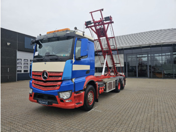 Containertransporter/ Wissellaadbak vrachtwagen MERCEDES-BENZ Antos 2545