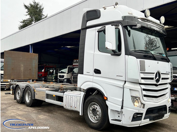 Containertransporter/ Wissellaadbak vrachtwagen MERCEDES-BENZ Actros 2551