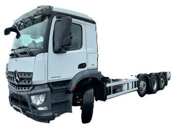 Chassis vrachtwagen MERCEDES-BENZ Arocs 3243