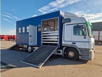 Paardenvrachtwagen MERCEDES-BENZ Actros 1832