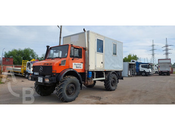 Vrachtwagen UNIMOG