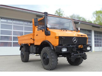 Kipper vrachtwagen UNIMOG U1650