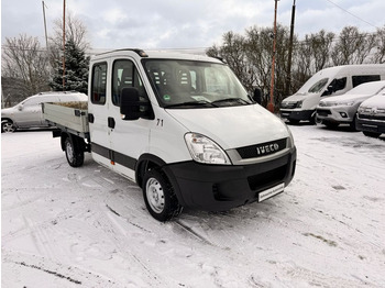 Bestelwagen met open laadbak IVECO