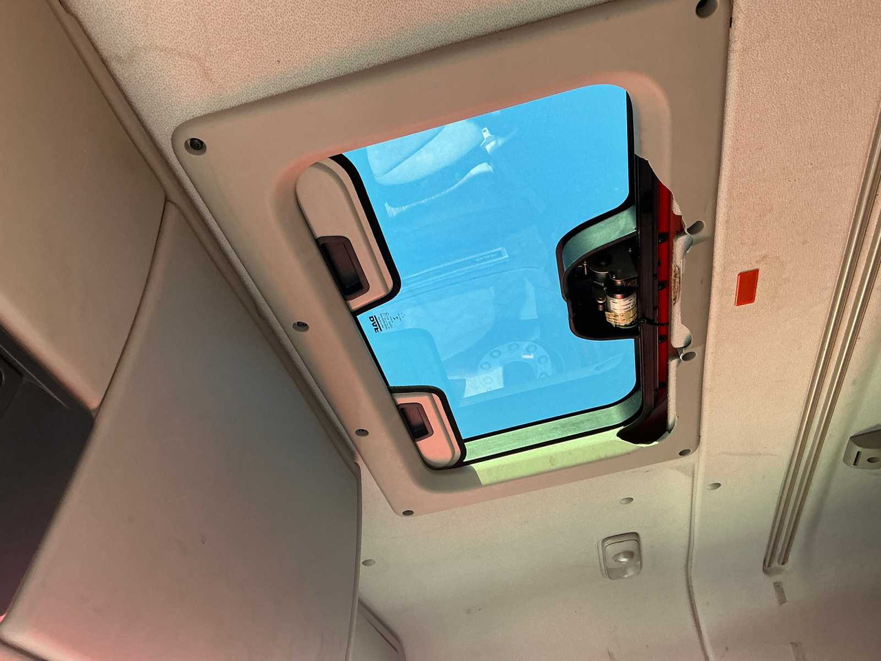 Vrachtwagen 2019 DAF XF450FT TR4X2 COM KIP TRACTOR UNIT (84113-811)