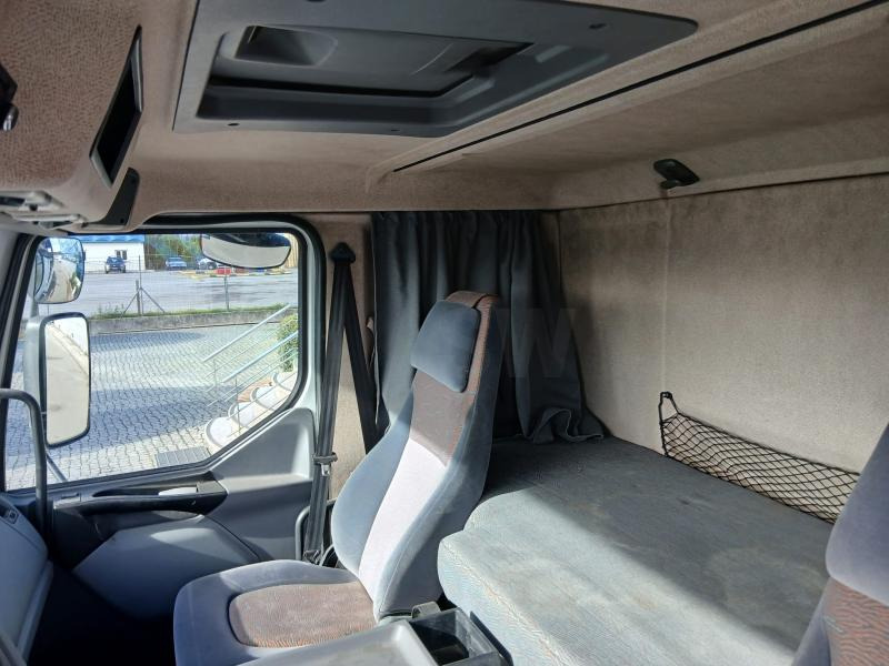 Autovrachtwagen vrachtwagen Renault Premium 420 DCI