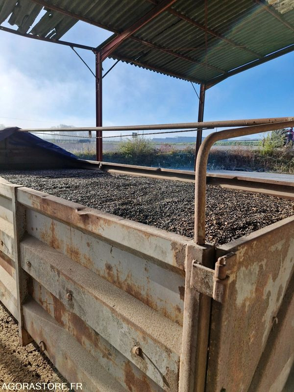 Vrachtwagen BENNE CEREALIERE 11