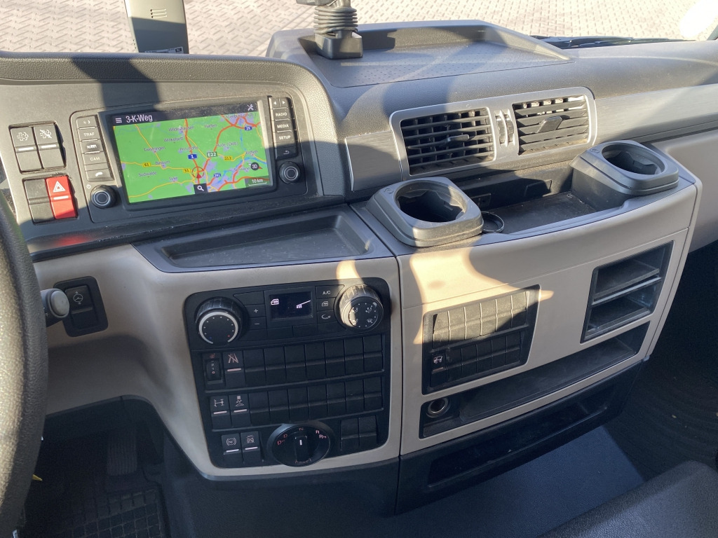 Bakwagen MAN TGL 12.220 4x2 BL / Dautel LBW