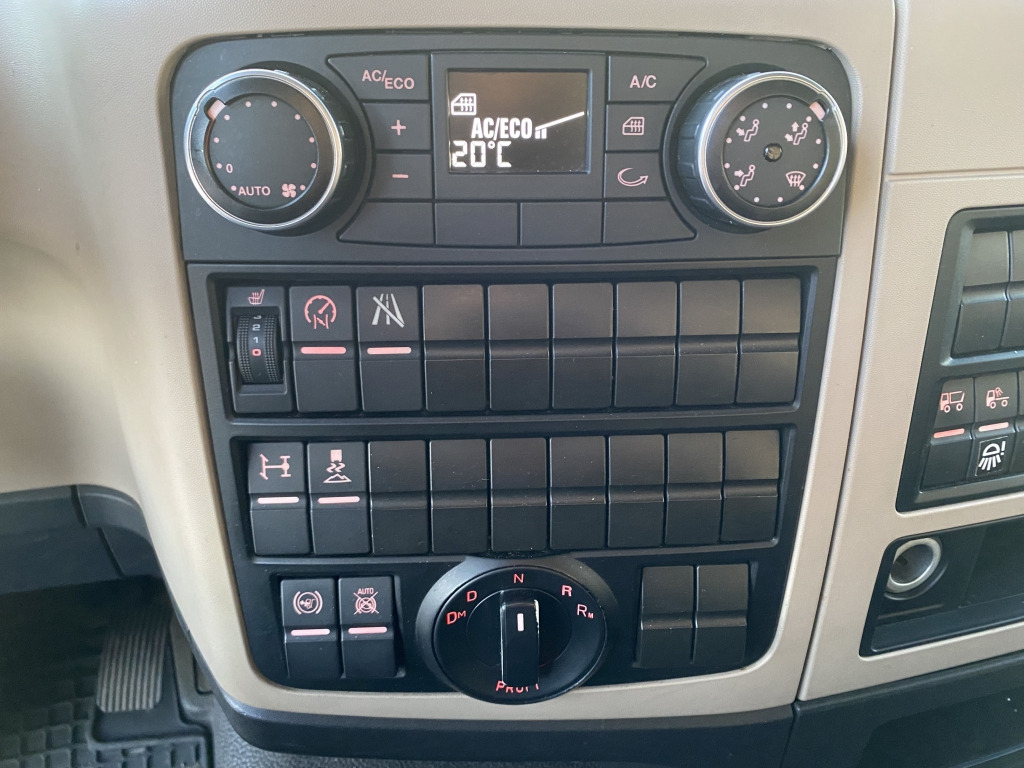 Bakwagen MAN TGM 12.290 4x2 BL / Palfinger LBW