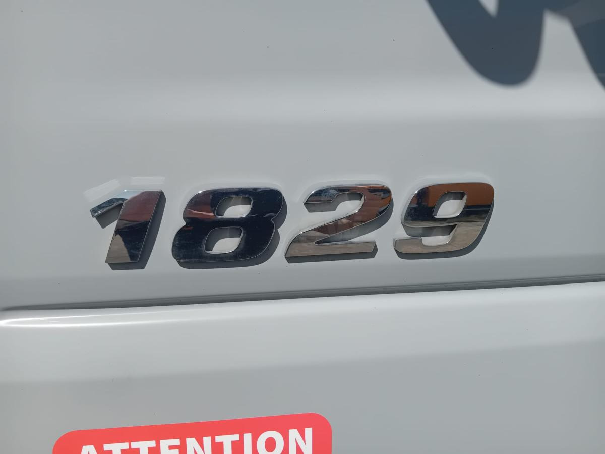 Bakwagen Mercedes Axor 1829