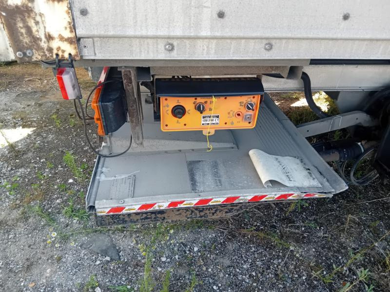 Bakwagen Mercedes Axor 1829