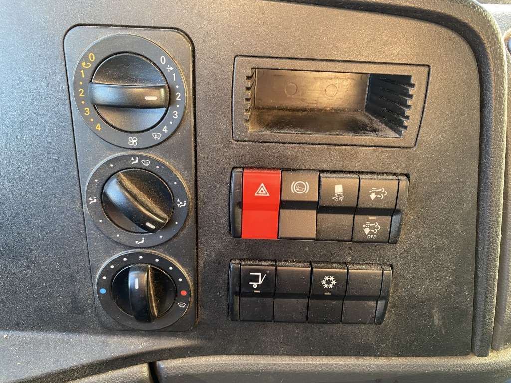 Bakwagen Mercedes-Benz 818 L Atego / BÄR-LBW