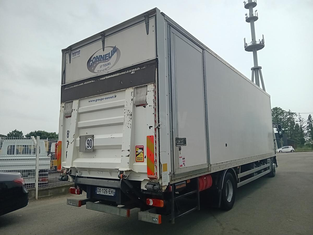 Bakwagen Renault D16