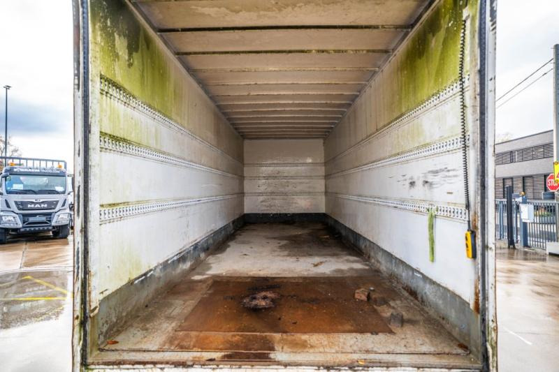 Bakwagen Renault MIDLUM 220 (16T)+ DHOLLANDIA 2T.