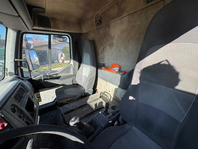 Bakwagen Renault MIDLUM 220 DCI CAISSE HAYON