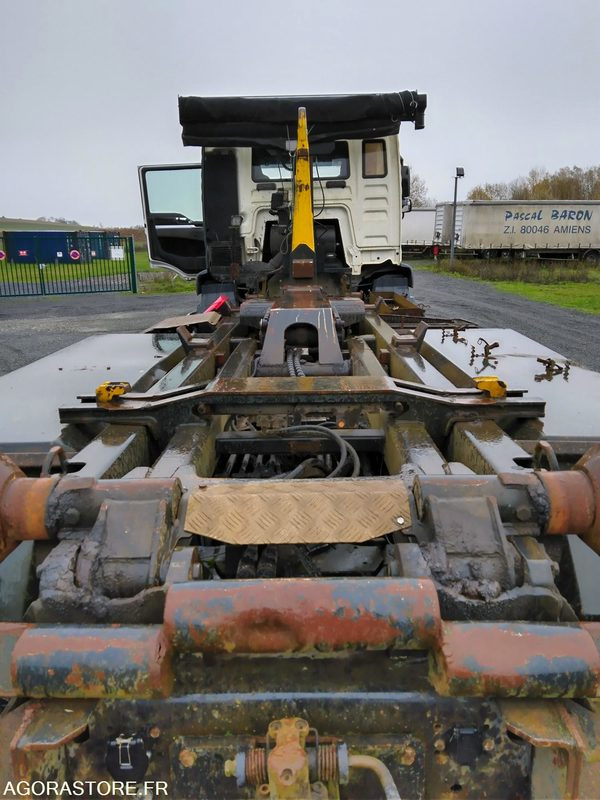 Vrachtwagen CAMION AMPLIROLL 26T CY-299-QR