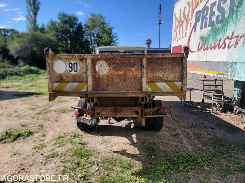 Vrachtwagen CAMION-BENNE-RENAULT-JK75-1986/181289 KM