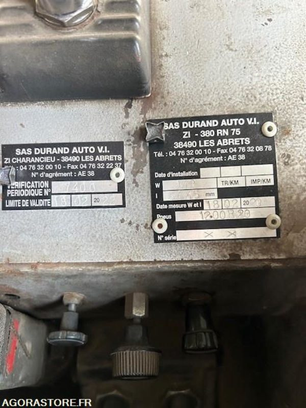 Vrachtwagen CAMION UNIC - 1974 / 82262 KM