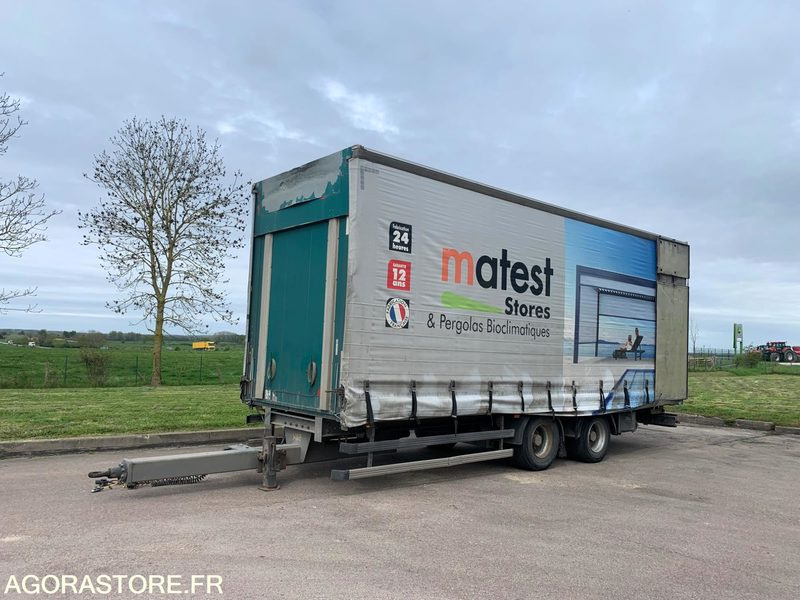 Vrachtwagen Camion remorque Renault premium - 2010