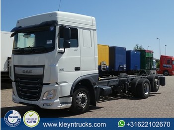 Chassis vrachtwagen DAF XF 460 spacecab 6x2 far e6