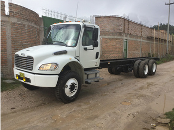 Freightliner M2 106 - Chassis vrachtwagen