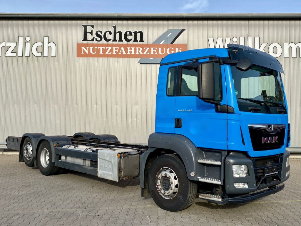 Chassis vrachtwagen MAN TGS 26.420 6x2-4 LL
