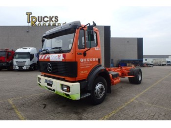 Chassis vrachtwagen Mercedes-Benz SK 1831 + Manual + PTO + Engine Defect